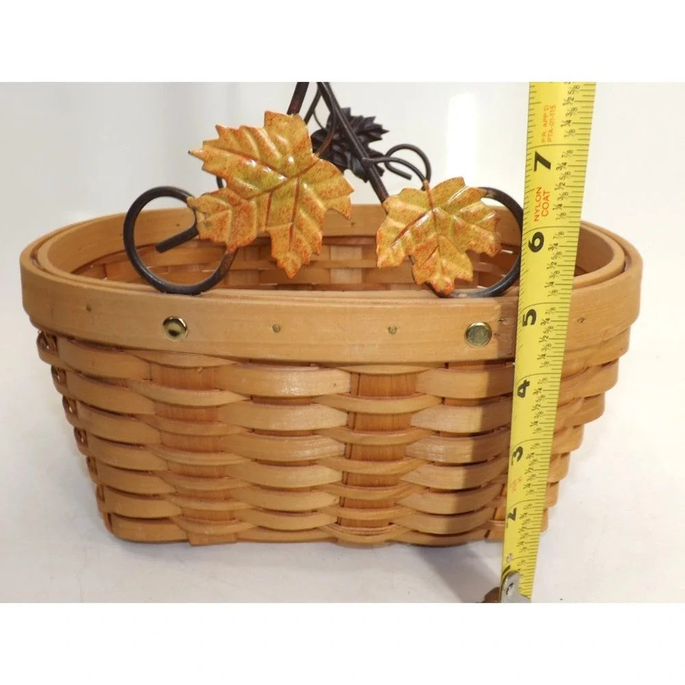 Metal & Wicker Maple Leaf Design Handle Egg Fruit Decorative Basket  8 x 6 x 5